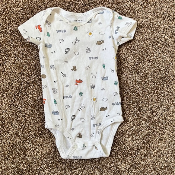 8-Piece Bundle: 7 Short-Sleeved Onesies, 1 T-shirt, Size 18 Months, Carter’s etc - Picture 8 of 10